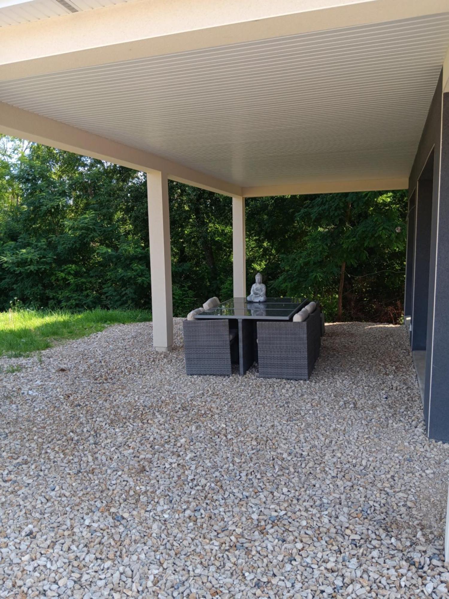 Chambre Privee Dans Une Maison Familiale Charmes  Exterior photo