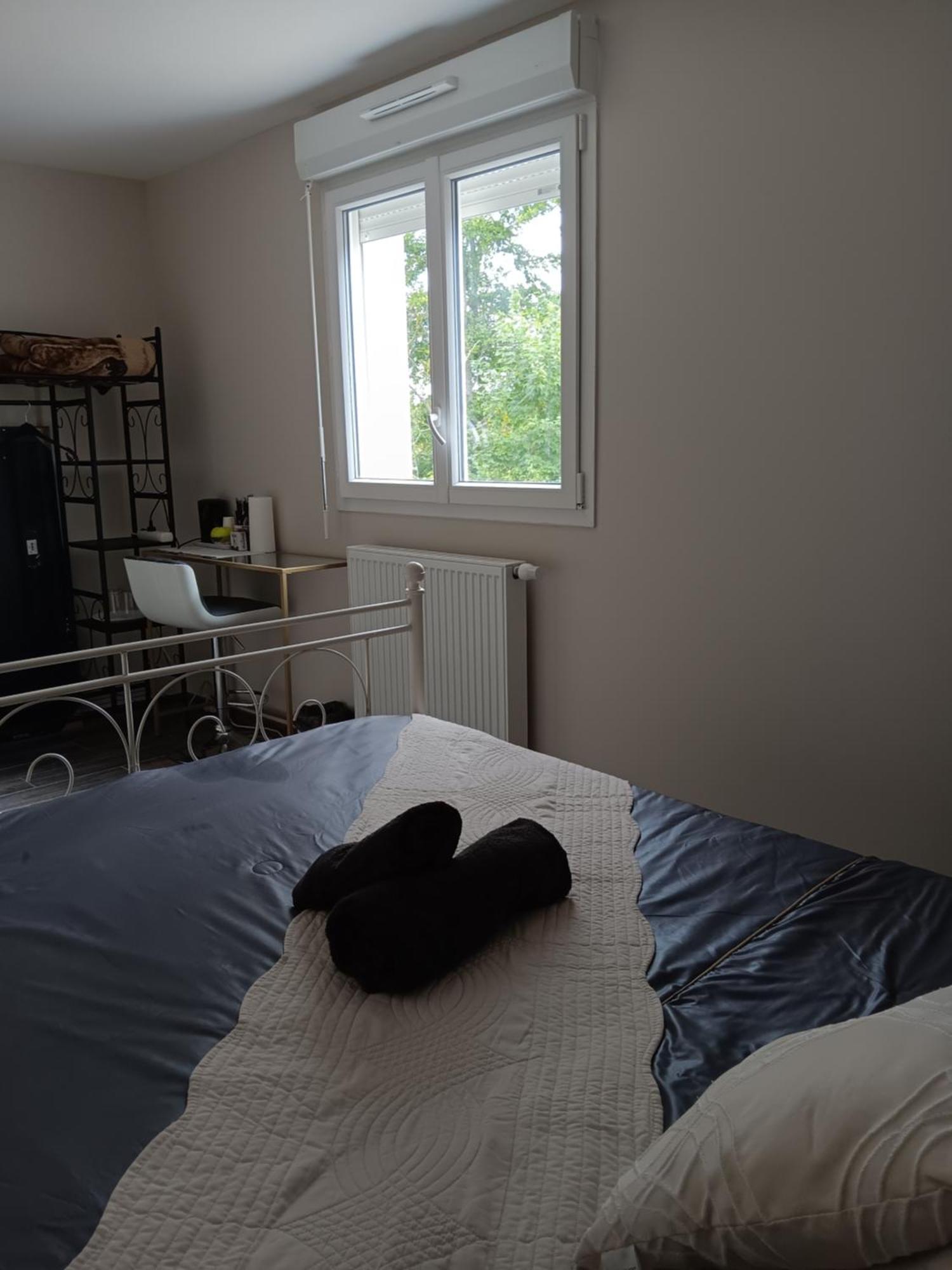 Chambre Privee Dans Une Maison Familiale Charmes  Exterior photo